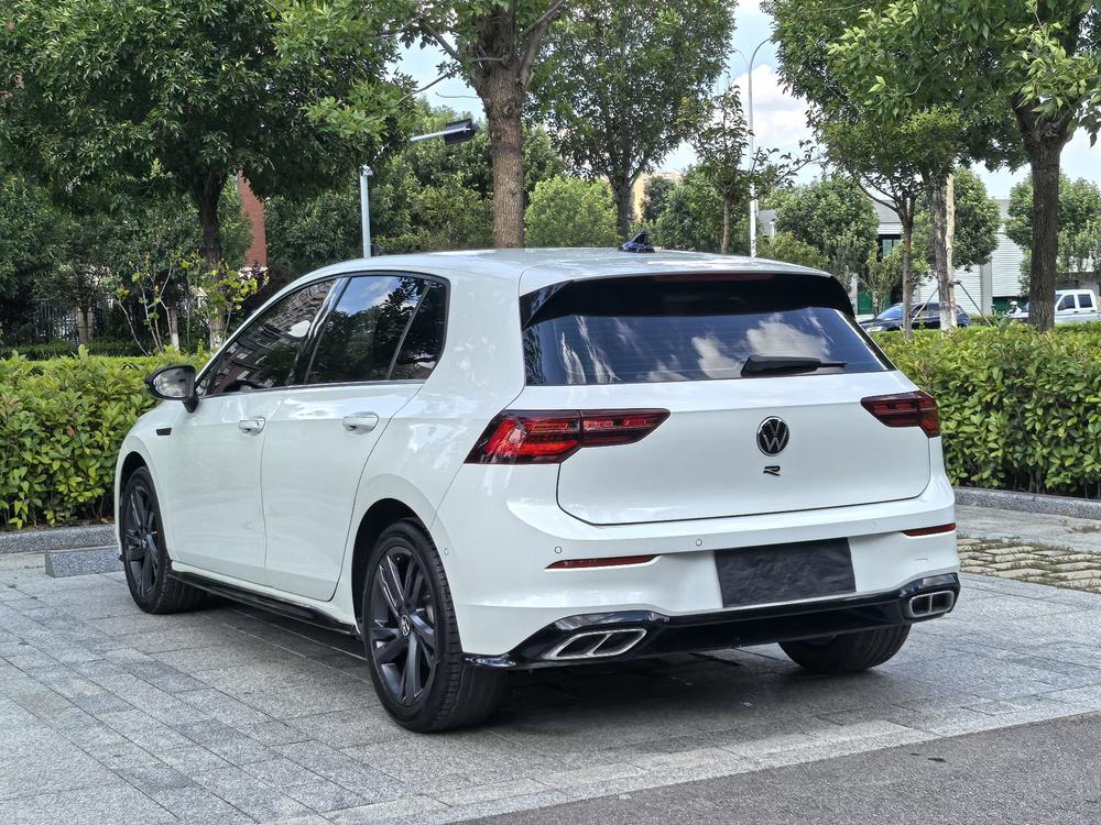 Volkswagen Golf 2022 car image #4