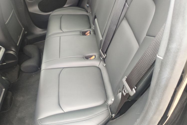 Tesla Model Y 2021 #17 Tesla Model Y 2021 car image #17