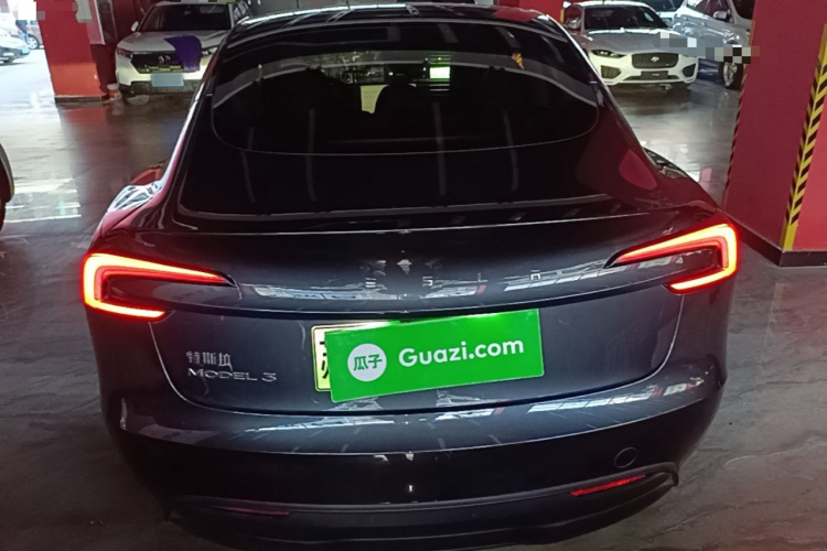Tesla Model 3 2024 car image #6