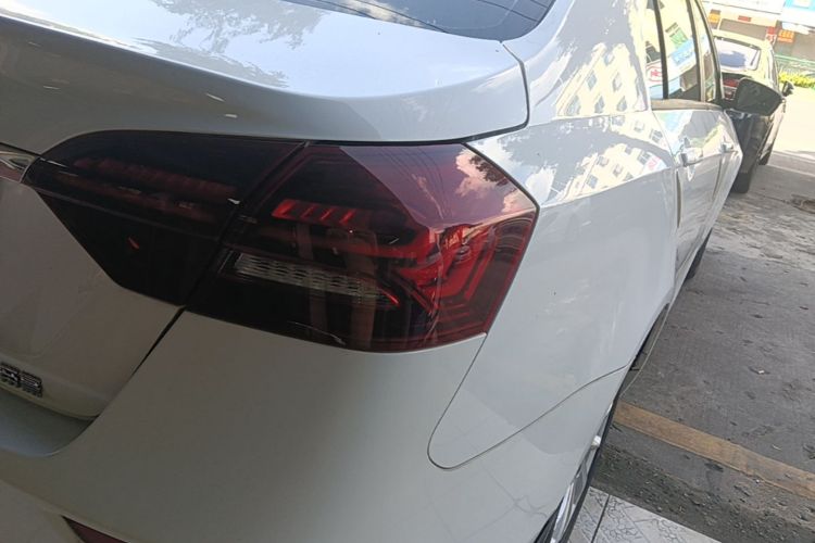 GEELY Emgrand 2022 #8 GEELY Emgrand 2022 car image #8