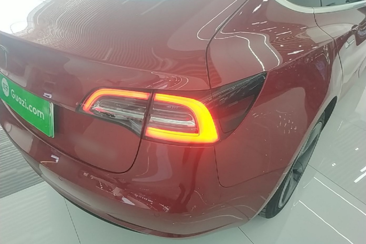 Tesla Model 3 2020 car image #8