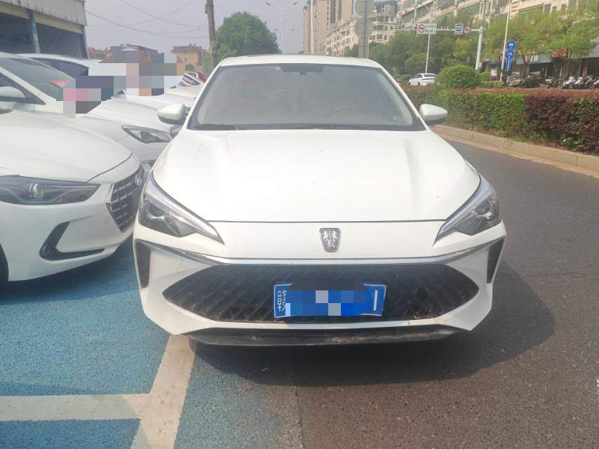 Roewe i5 2023 immagine di auto #2