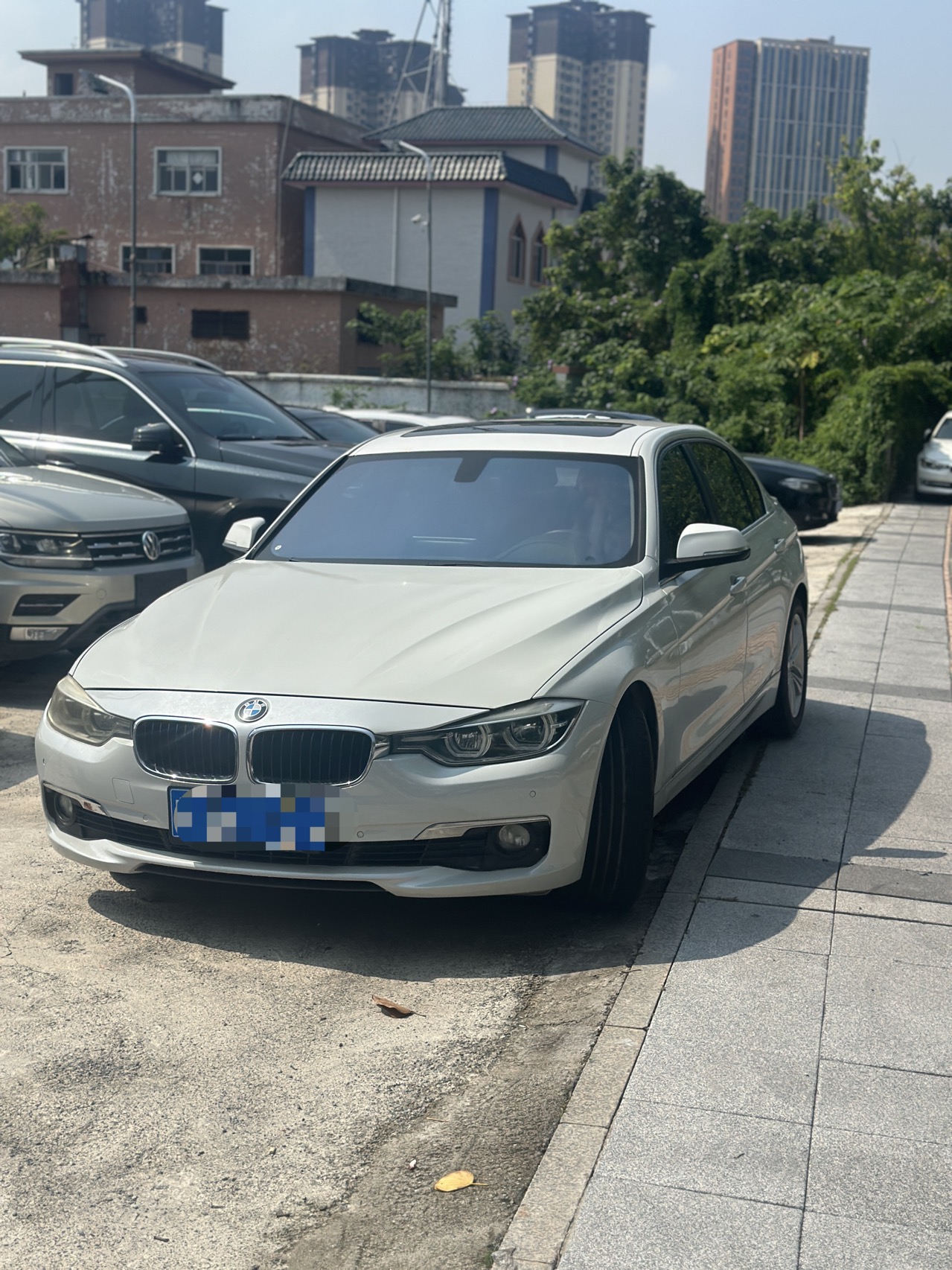 BMW 3 Series 2017 BMW 3 Series 2017 car image