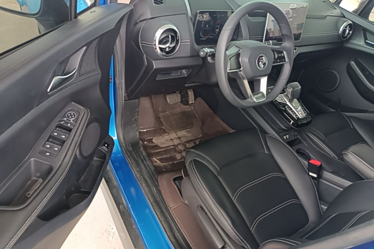 BYD Yuan New Energy 2019 #16 BYD Yuan New Energy 2019 изображение автомобиля #16