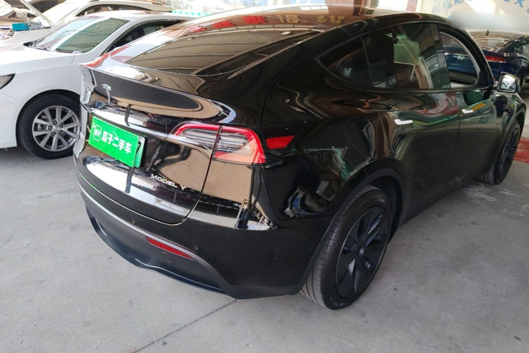 Tesla Model Y 2023 #7 Tesla Model Y 2023 car image #7
