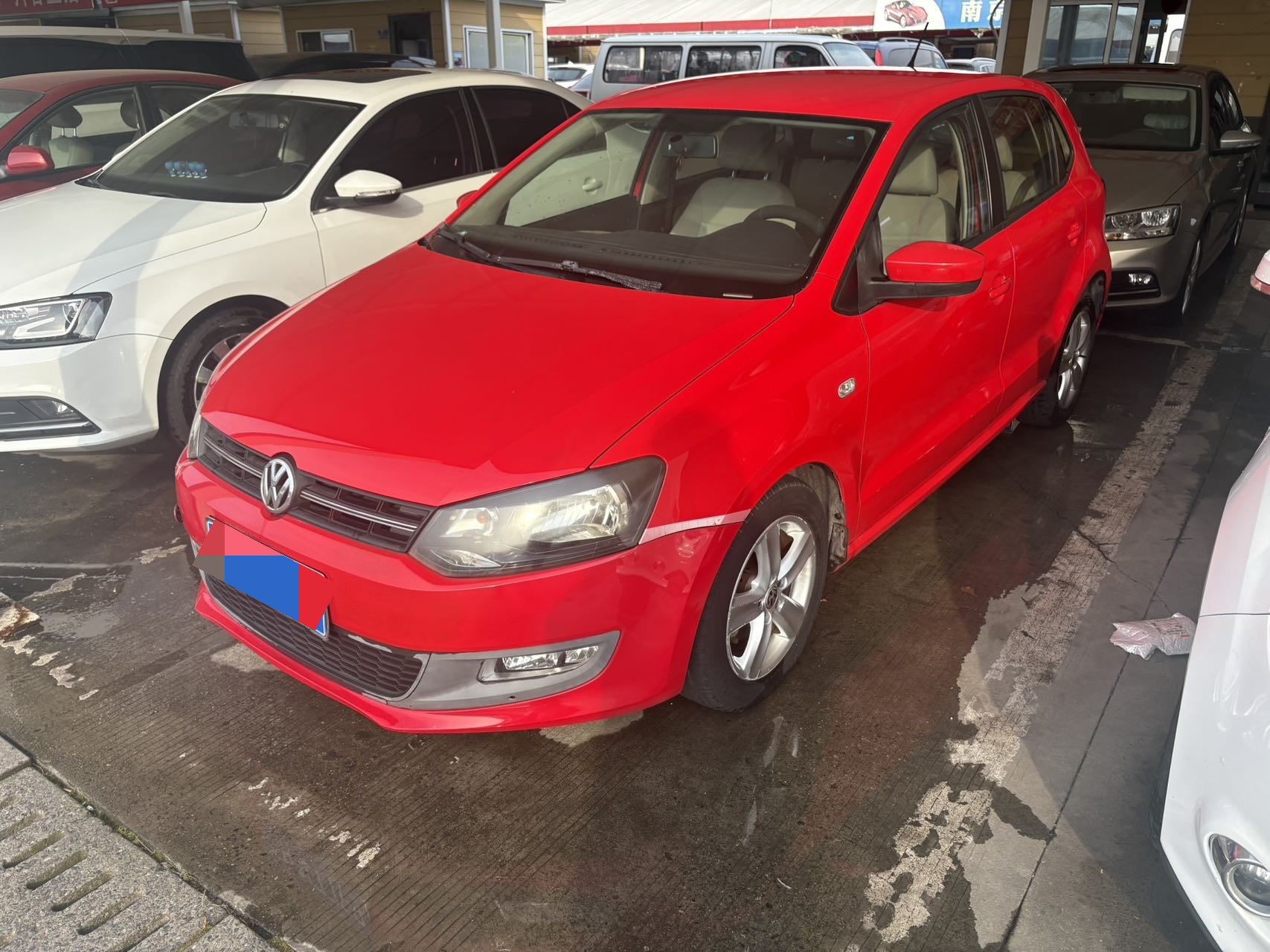 Volkswagen Polo 2013 car image 