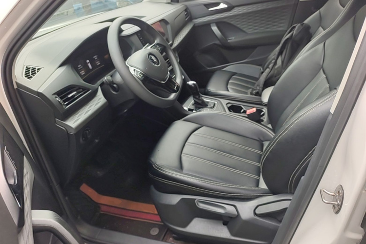 Volkswagen Tharu 2023 car image #19