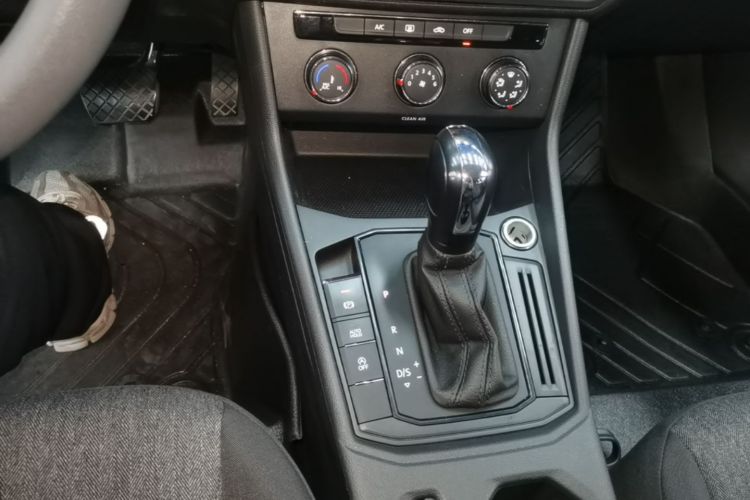 Volkswagen Lavida 2022 car image #14