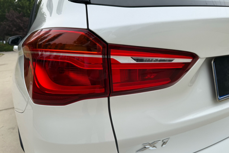 BMW X1 2018 car image #8