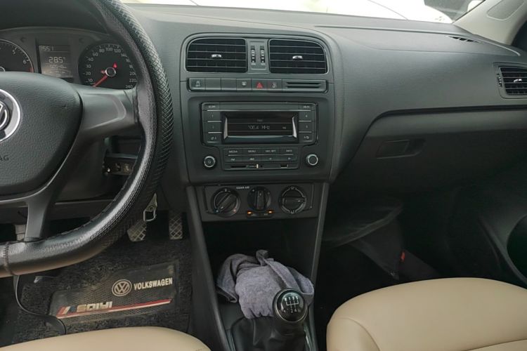 Volkswagen Polo 2019 #17 Volkswagen Polo 2019 car image #17