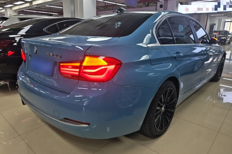 BMW 3 Series 2017 #7 BMW 3 Series 2017 car image #7