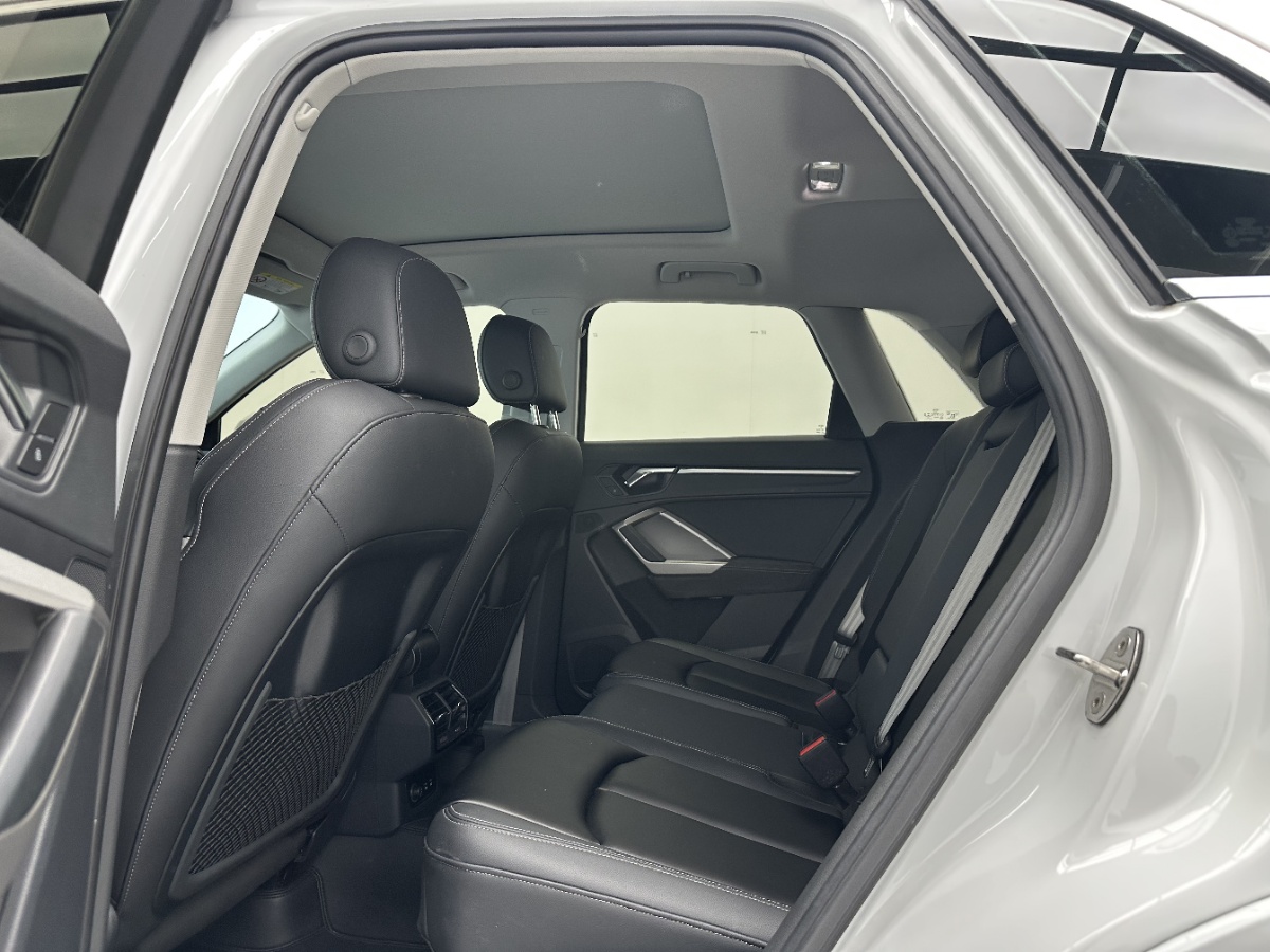 Audi Q3 2023 #6 Audi Q3 2023 car image #6