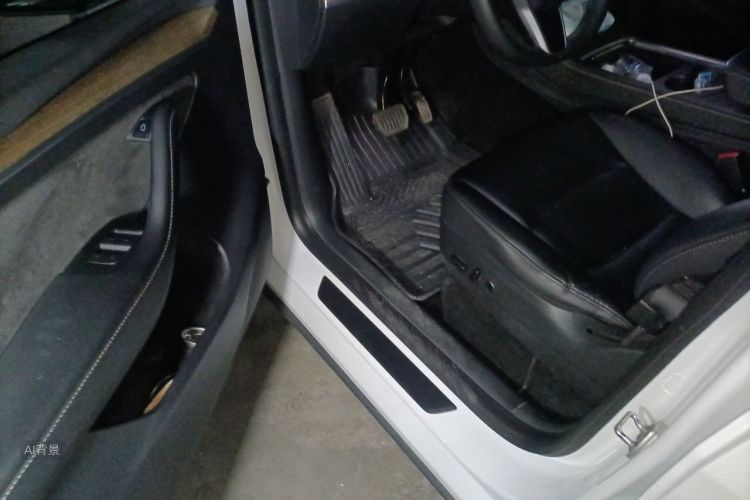 Tesla Model Y 2021 #18 Tesla Model Y 2021 immagine di auto #18
