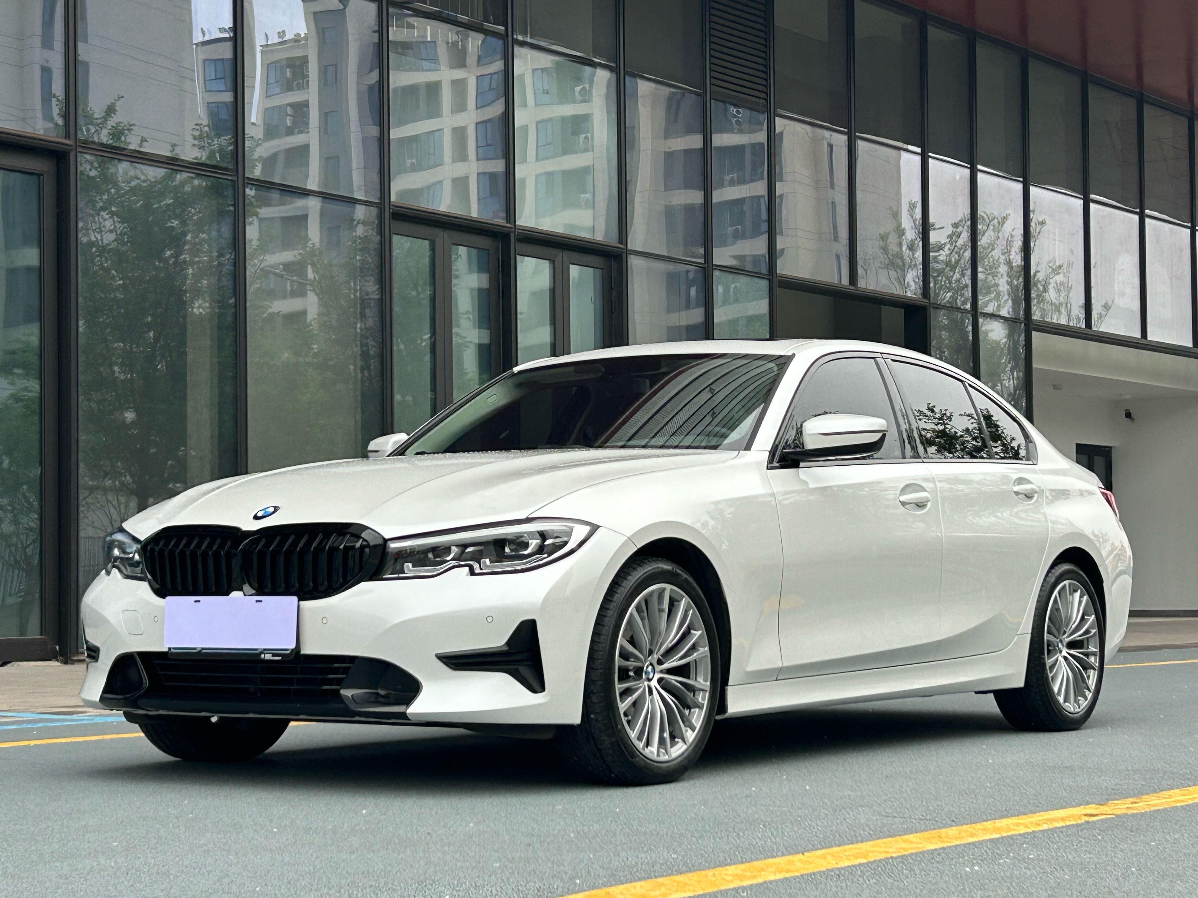 BMW 3 Series 2022 car image 