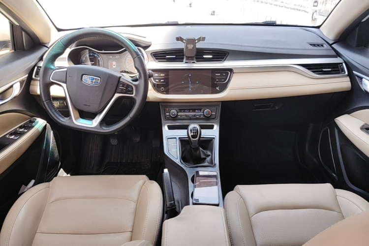 GEELY Emgrand 2019 #11 GEELY Emgrand 2019 car image #11