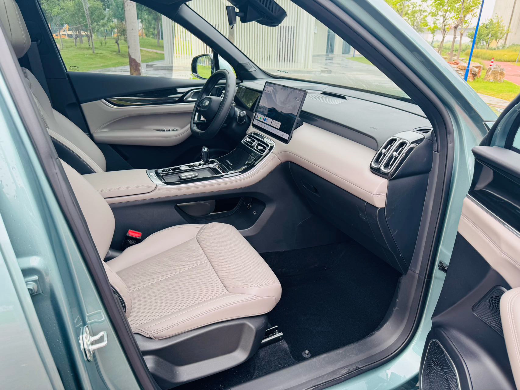 GEELY Boyue L 2025 #14 GEELY Boyue L 2025 car image #14