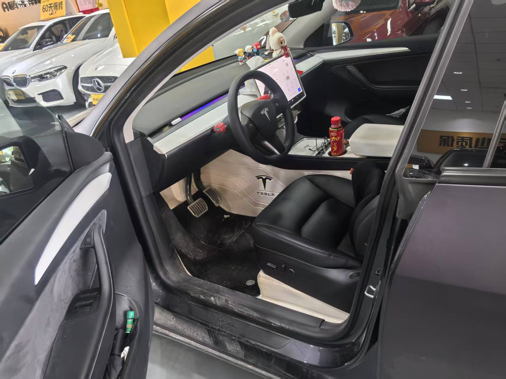 Tesla Model Y 2024 #2 Tesla Model Y 2024 car image #2