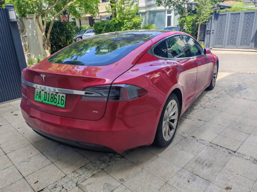 Tesla Model S 2017 #2 Tesla Model S 2017 car image #2