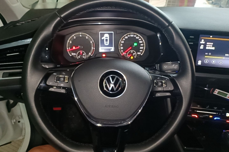 Volkswagen Bora 2021 car image #15