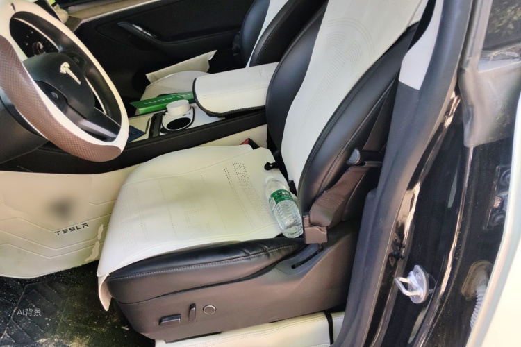 Tesla Model Y 2022 car image #17