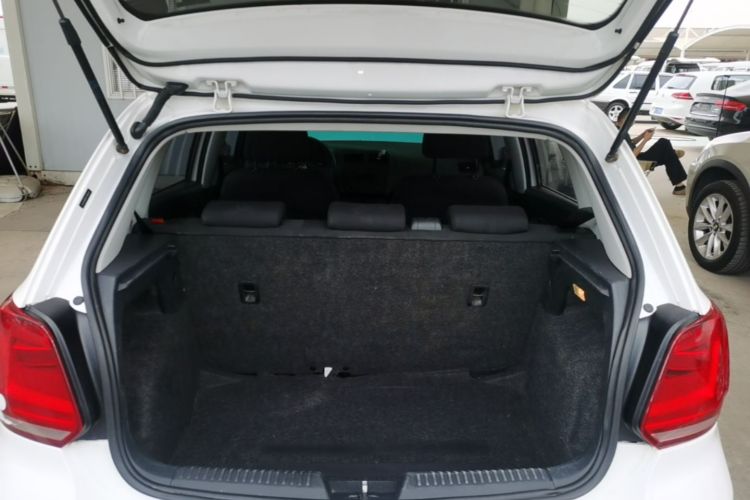 Volkswagen Polo 2016 #19 Volkswagen Polo 2016 car image #19