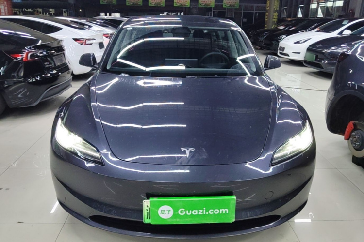 Tesla Model 3 2024 car image #3