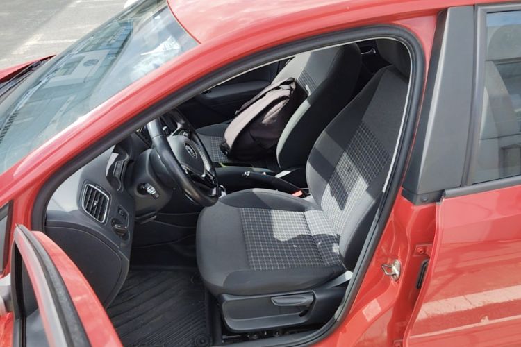 Volkswagen Polo 2016 car image #17
