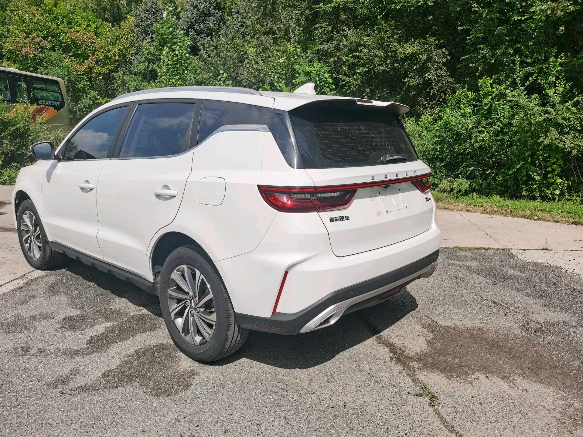 GEELY Vision X6 2021 изображение автомобиля #6