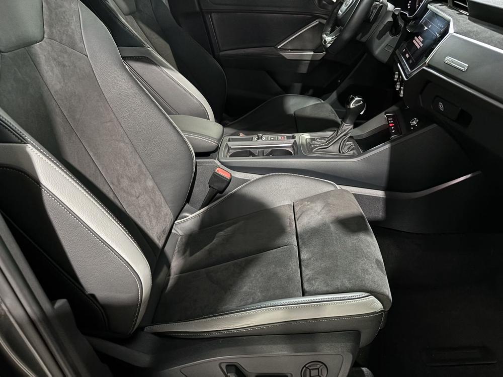 Audi Q3 2022 изображение автомобиля #17
