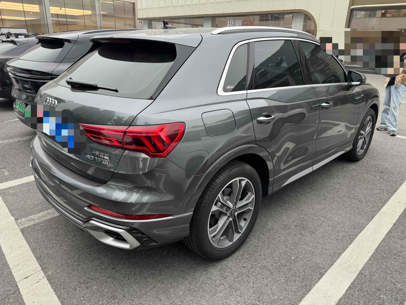 Audi Q3 2025 car image #2