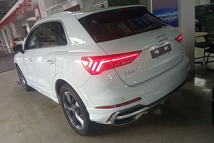 Audi Q3 2021 #7 Audi Q3 2021 car image #7