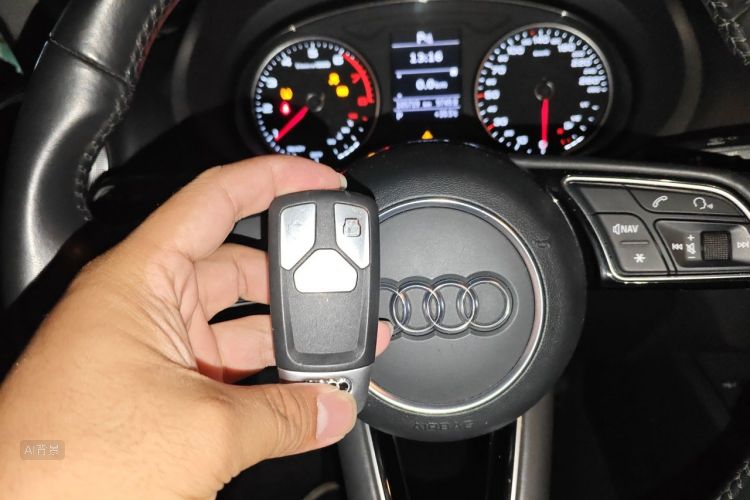 Audi A3 2018 immagine di auto #10
