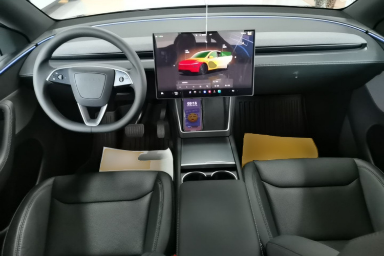 Tesla Model Y 2026 car image #10