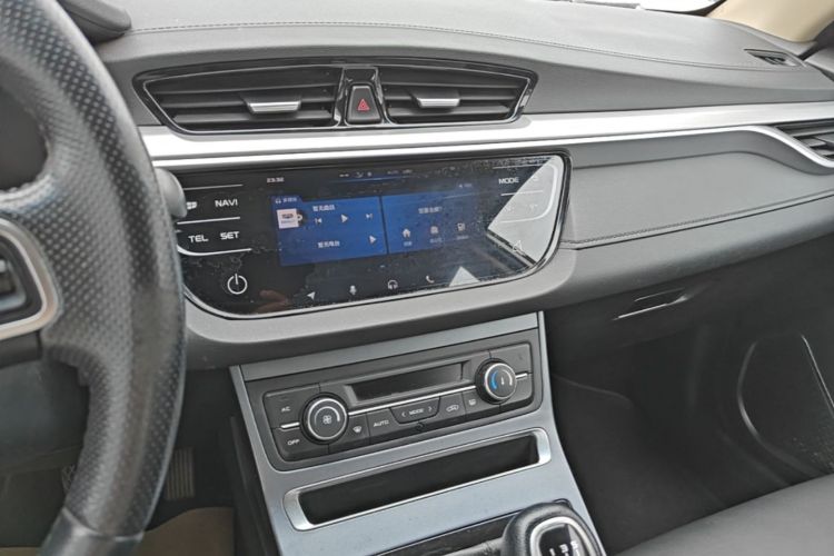 GEELY Emgrand 2018 #13 GEELY Emgrand 2018 car image #13