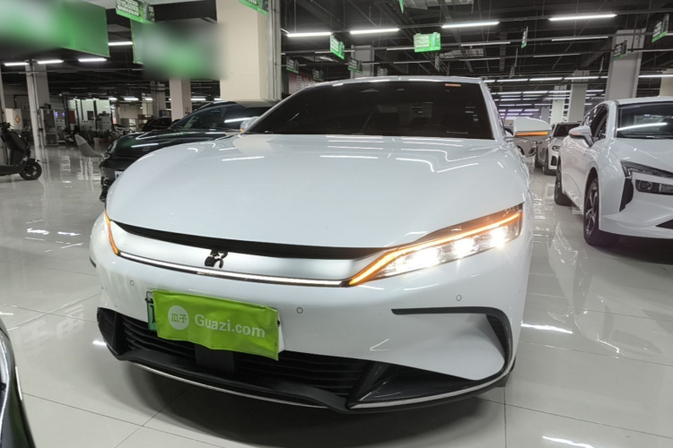 BYD Han 2023 image de voiture #3