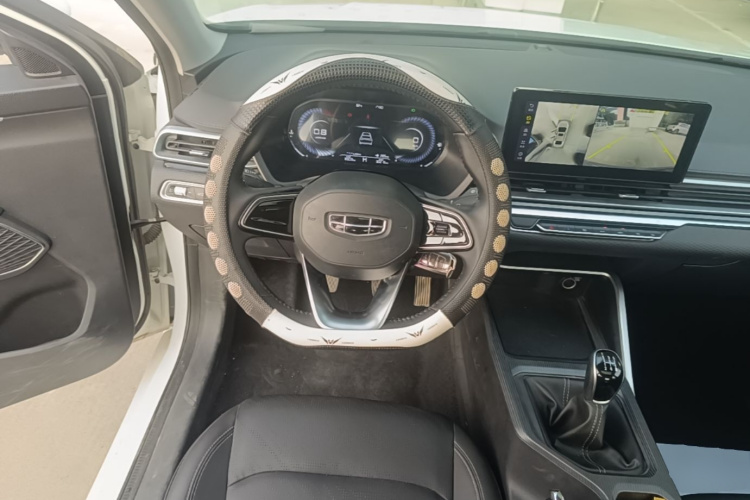 GEELY Emgrand 2021 #15 GEELY Emgrand 2021 car image #15
