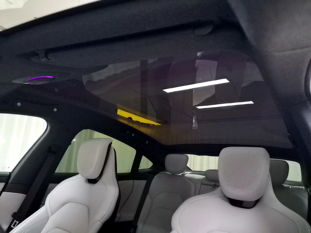 MI SU7 2024 imagen de coche #10