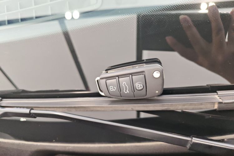 Audi Q3 2023 image de voiture #9