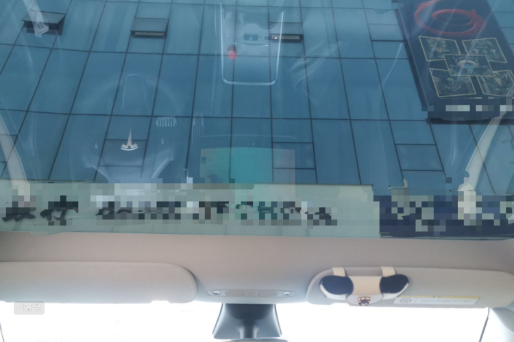 Tesla Model Y 2023 car image #20