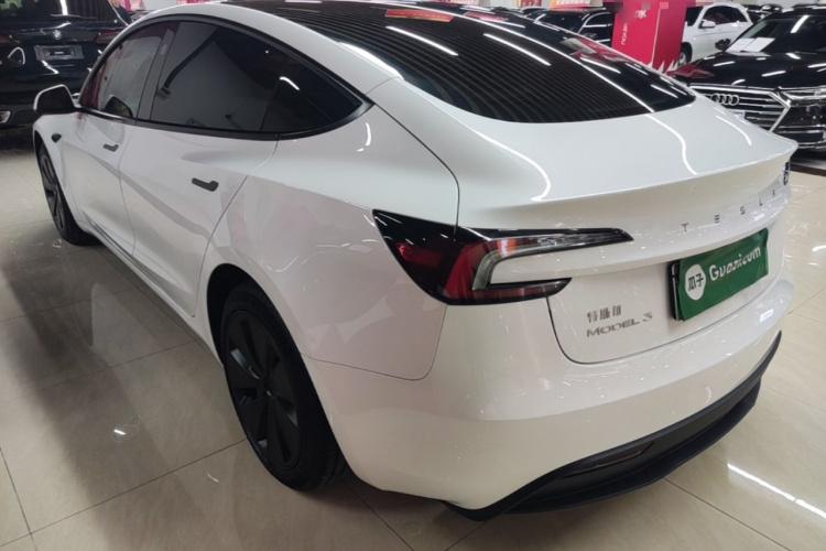 Tesla Model 3 2024 car image #5