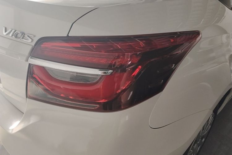 Toyota Vios 2023 immagine di auto #8