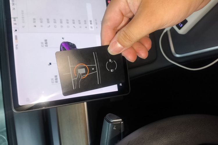 Tesla Model 3 2021 car image #9