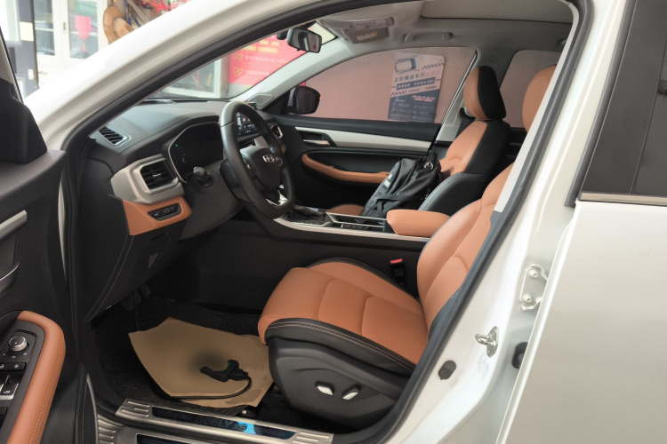 GEELY Vision X6 2020 immagine di auto #15