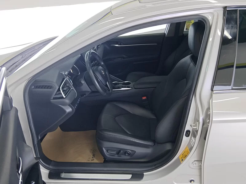 Toyota Camry 2022 car image #11