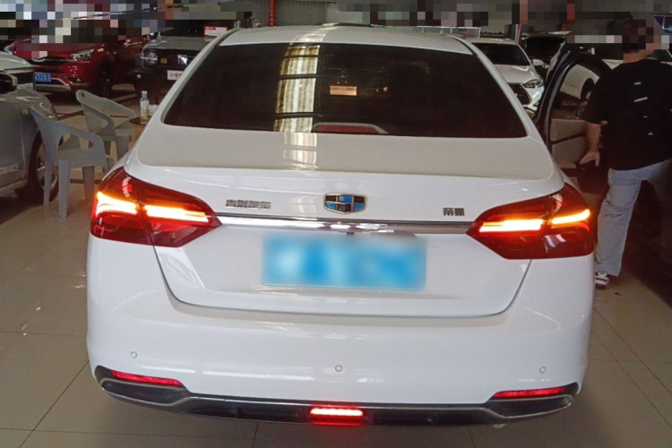 GEELY Emgrand 2018 #6 GEELY Emgrand 2018 car image #6