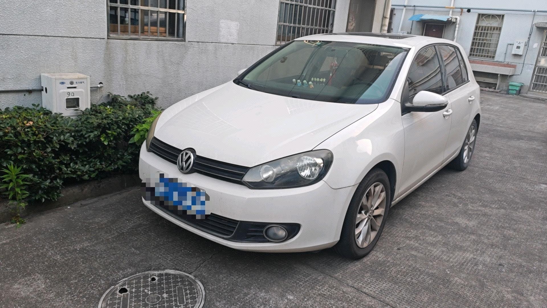 Volkswagen Golf 2014 car image 