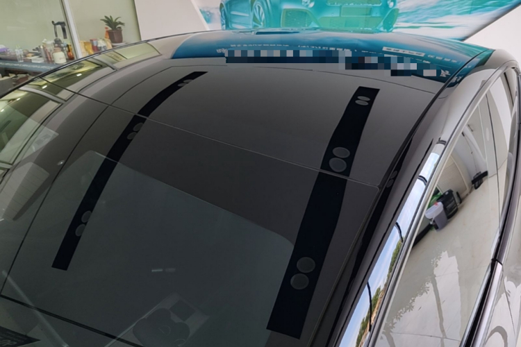 Tesla Model Y 2022 car image #25