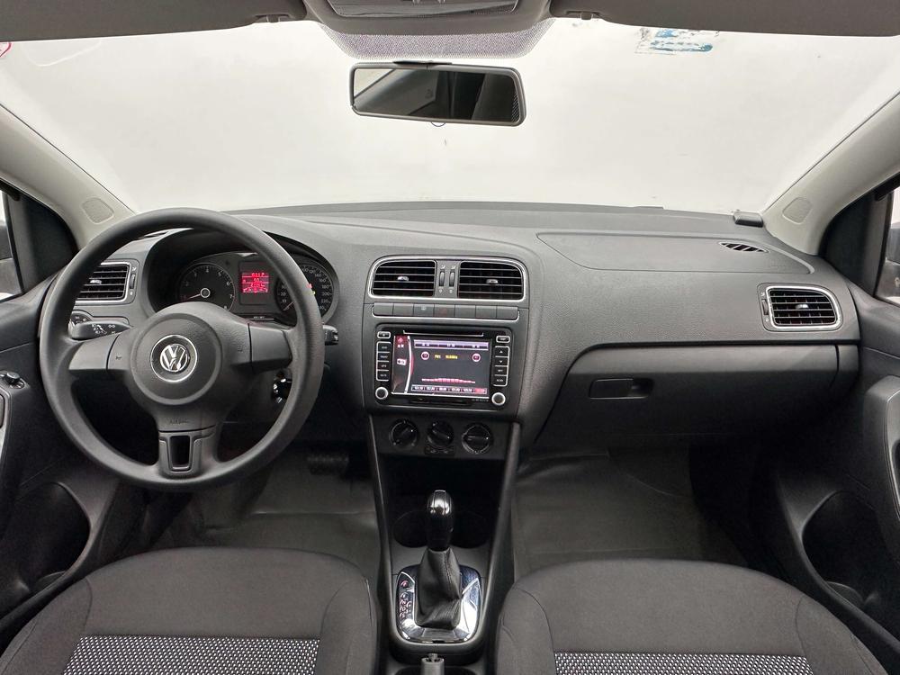 Volkswagen Polo 2012 car image #9