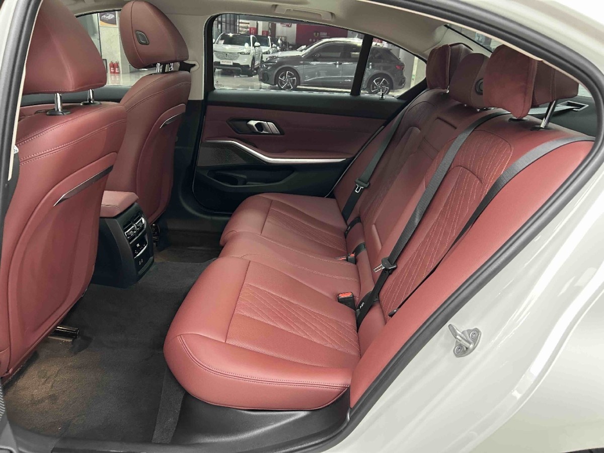 BMW 3 Series 2023 car image #2