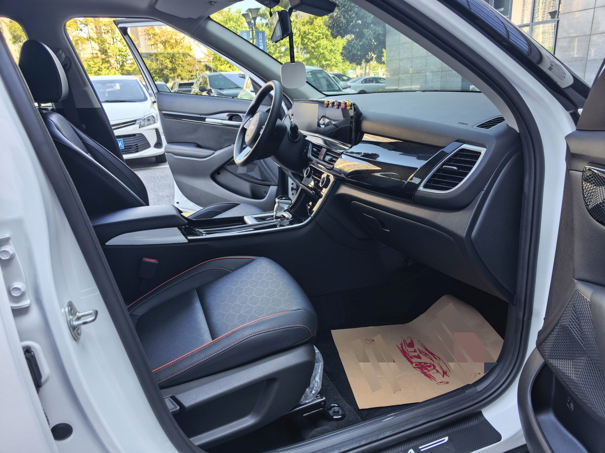 Kia Seltos 2024 immagine di auto #4